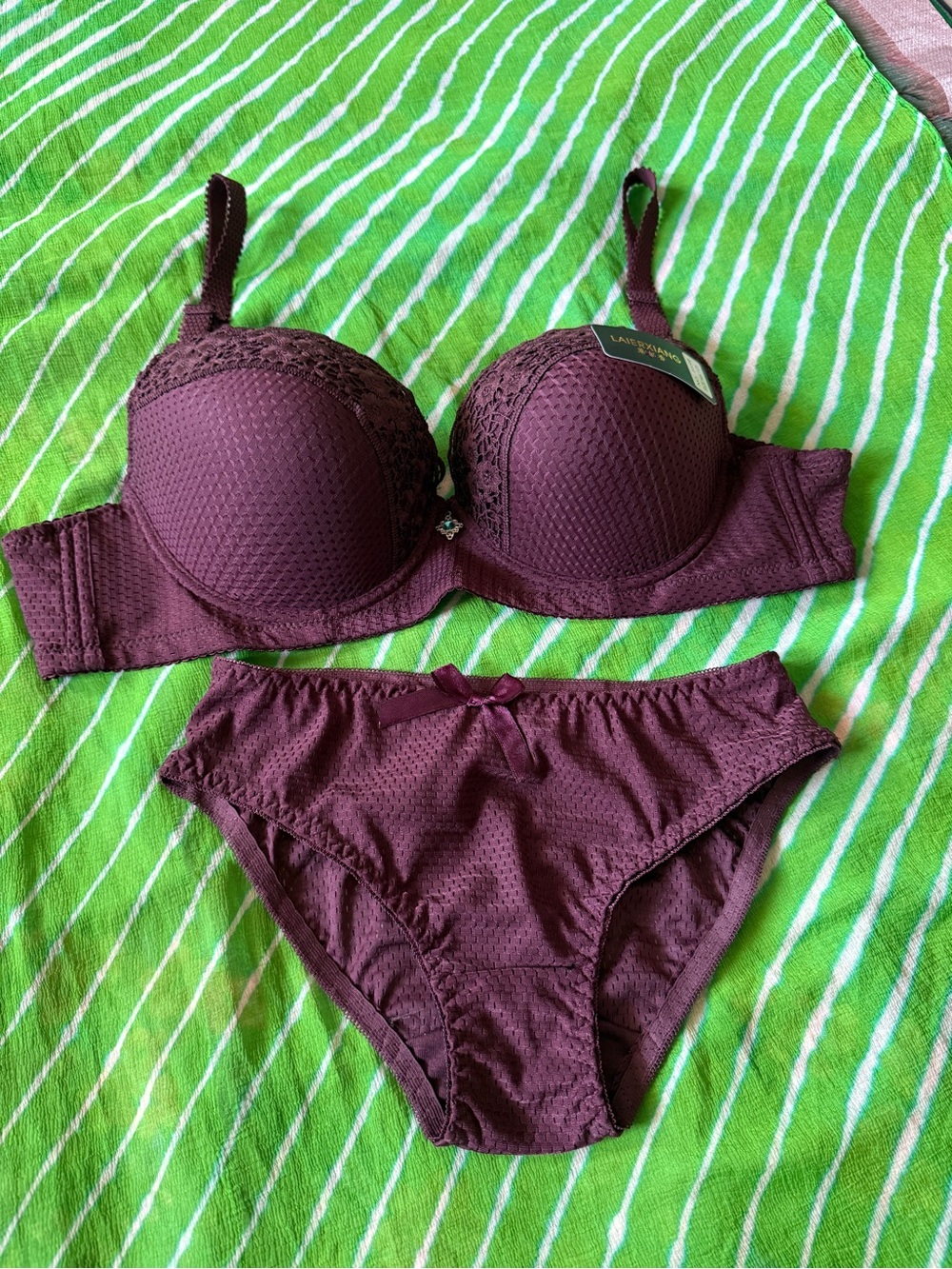Lingerie Set - Burgundy Lace Bra & Briefs